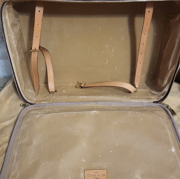 Rare Authentic vintage ETRO suitcase travel bag with guitar type strap. - Picture 3 of 16